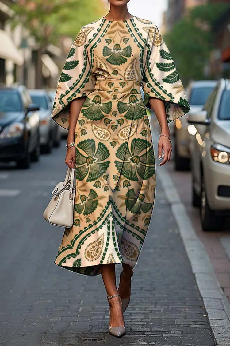 Grace™ - Elegant Dress with Round Neck