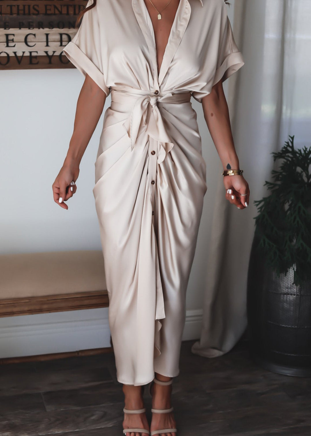 Jelline - The Essence of Modern Elegance