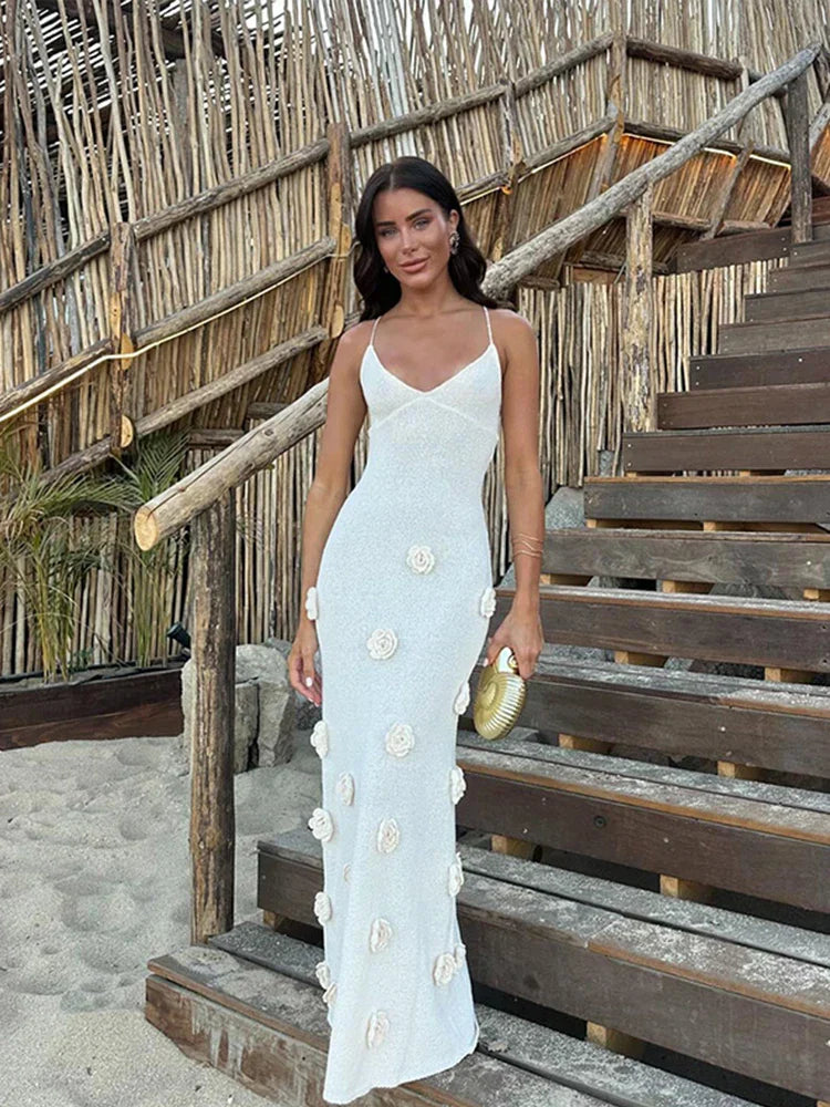 Mireille - Deep-V Neck Flower Bodycon Dress