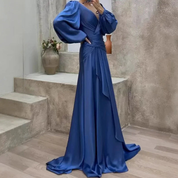 Aubrie - Graceful Maxi Dress with Flowing Design