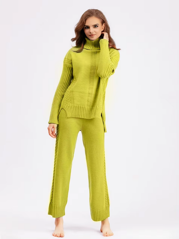 Scarlett™ - Stylish High-neck Pullover Sweater with Loose Pants Set