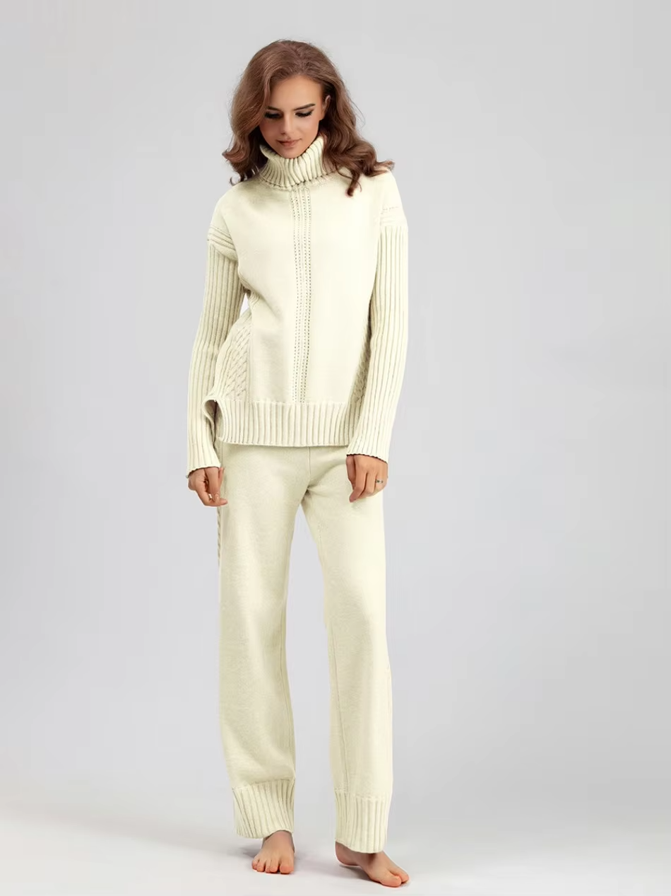 Scarlett™ - Stylish High-neck Pullover Sweater with Loose Pants Set